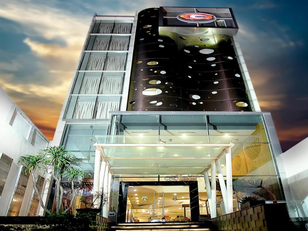 Clay Hotel Jakarta Bagian luar foto